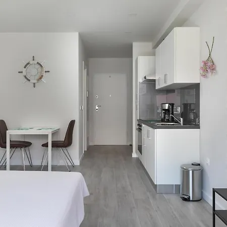 Studio Nikola Apartment Makarska